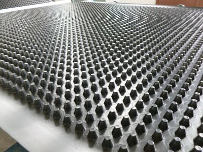 贵州小区车库2公分排水板土工布供应